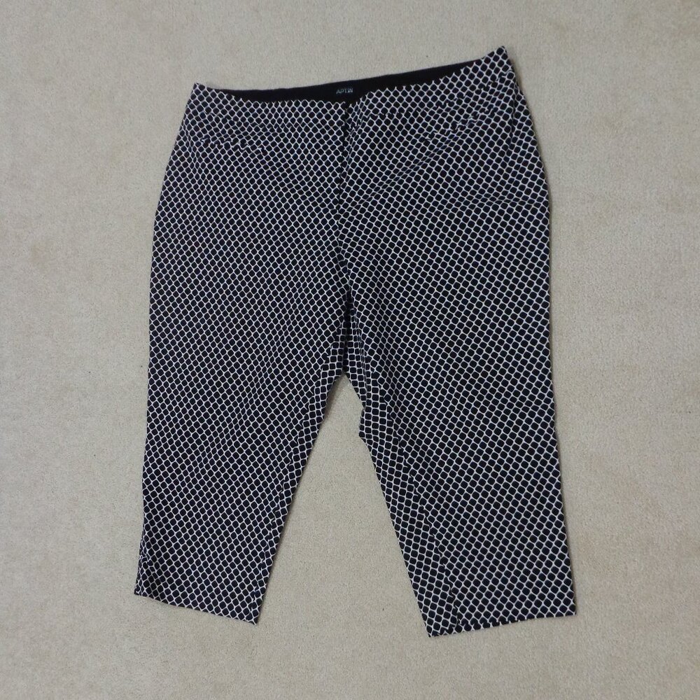 APT. 9 Women's Career/Casual Capri Pants Stretch Mid Rise Size 22W